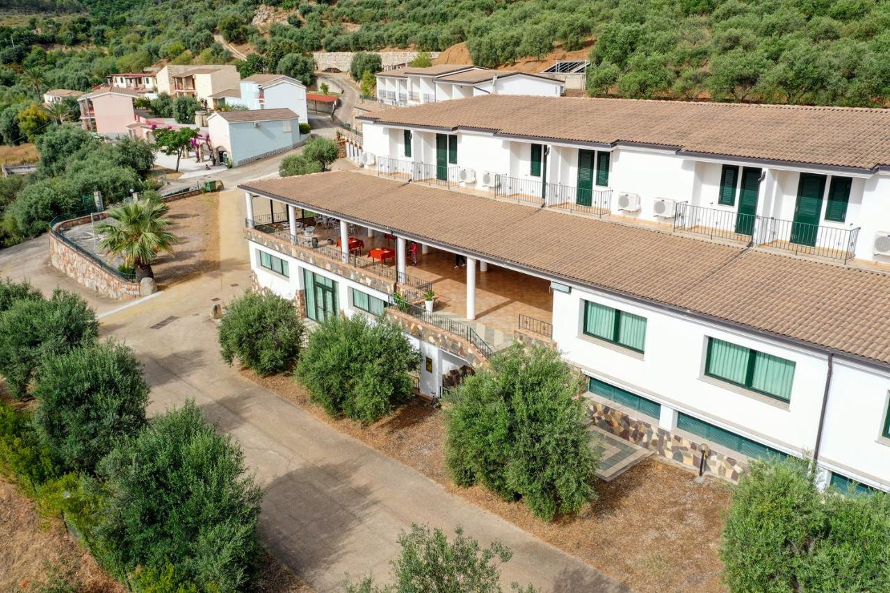 Hotel Is Murtas Jerzu Buitenkant foto