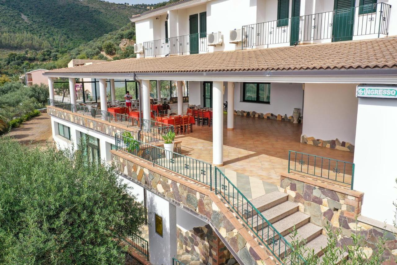 Hotel Is Murtas Jerzu Buitenkant foto
