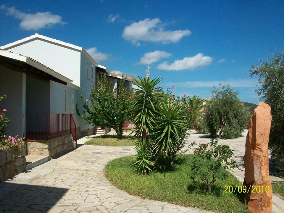 Hotel Is Murtas Jerzu Buitenkant foto